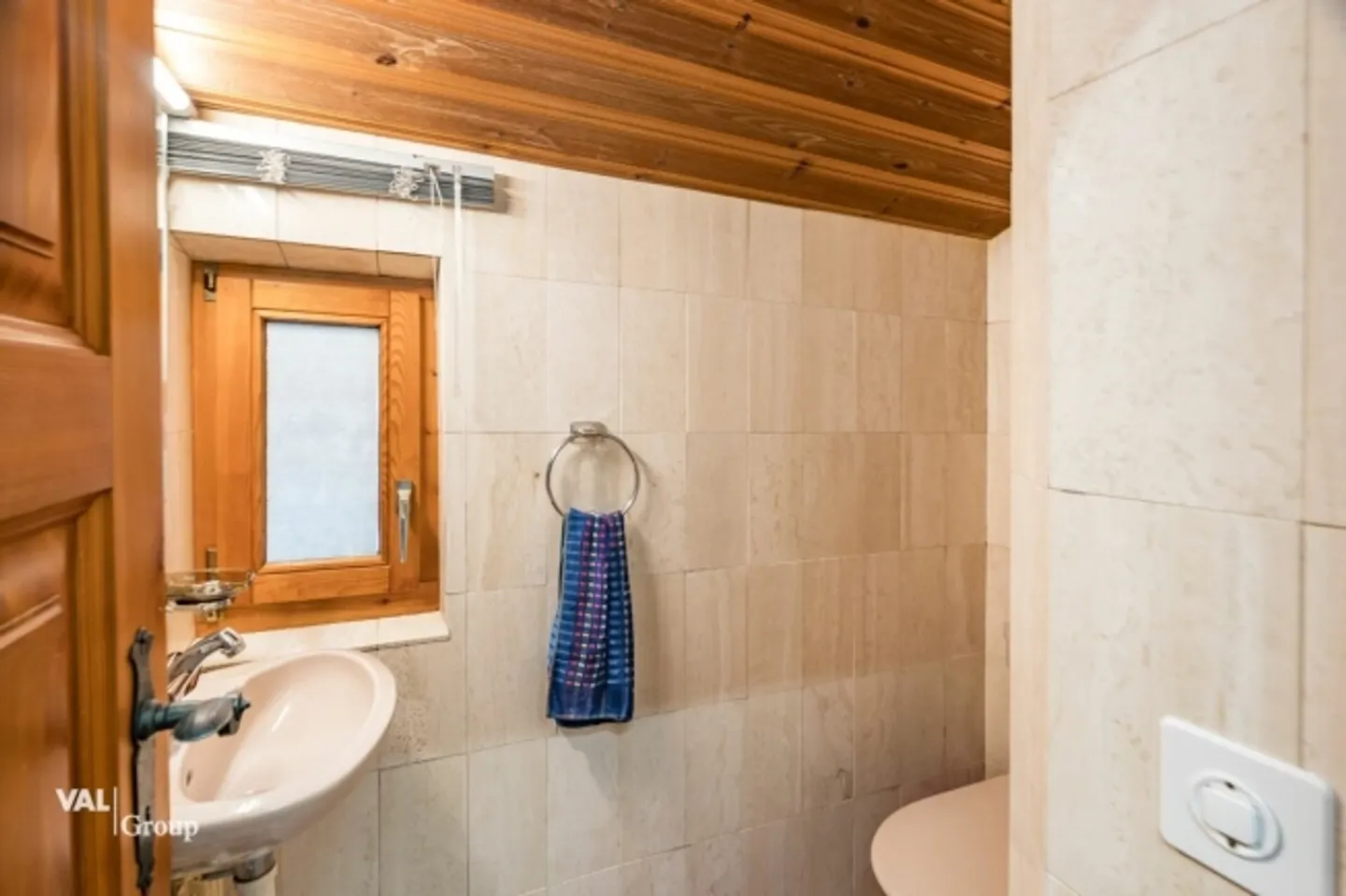 Charming residential/commercial building in Gondo - versatile and quietly located - Photo 7 of 11