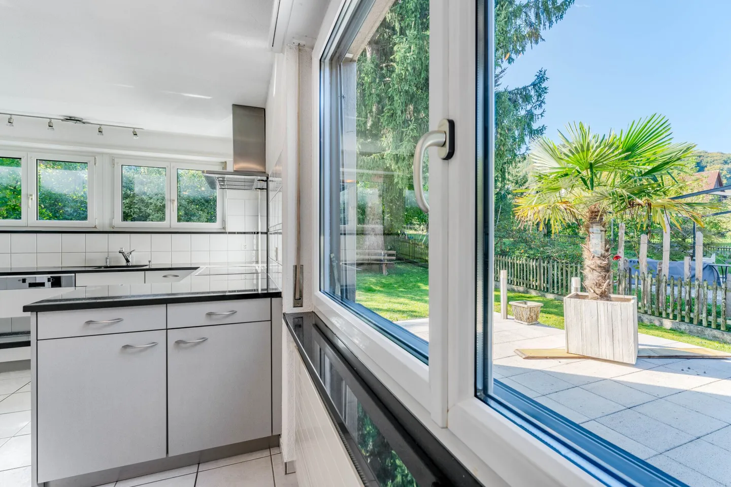 Ehemaliges Postgebäude mit Einfamilienhaus & Gewerbe - zentrumsnah in Itingen - Foto 5 von 12