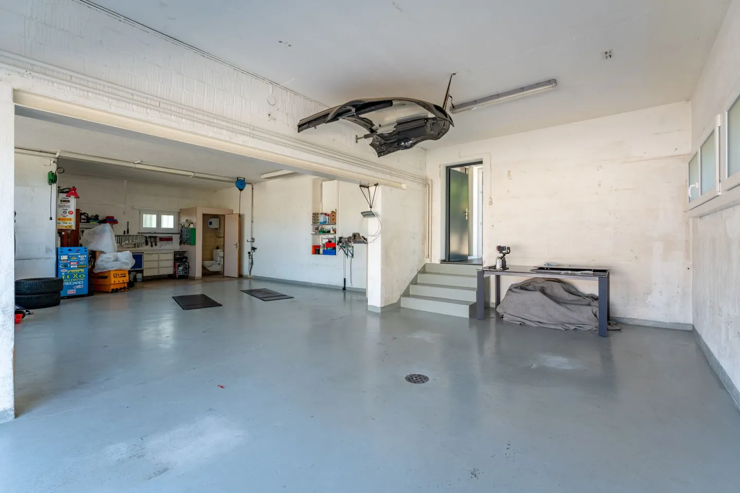 Ehemaliges Postgebäude mit Einfamilienhaus & Gewerbe - zentrumsnah in Itingen - Foto 8 von 12