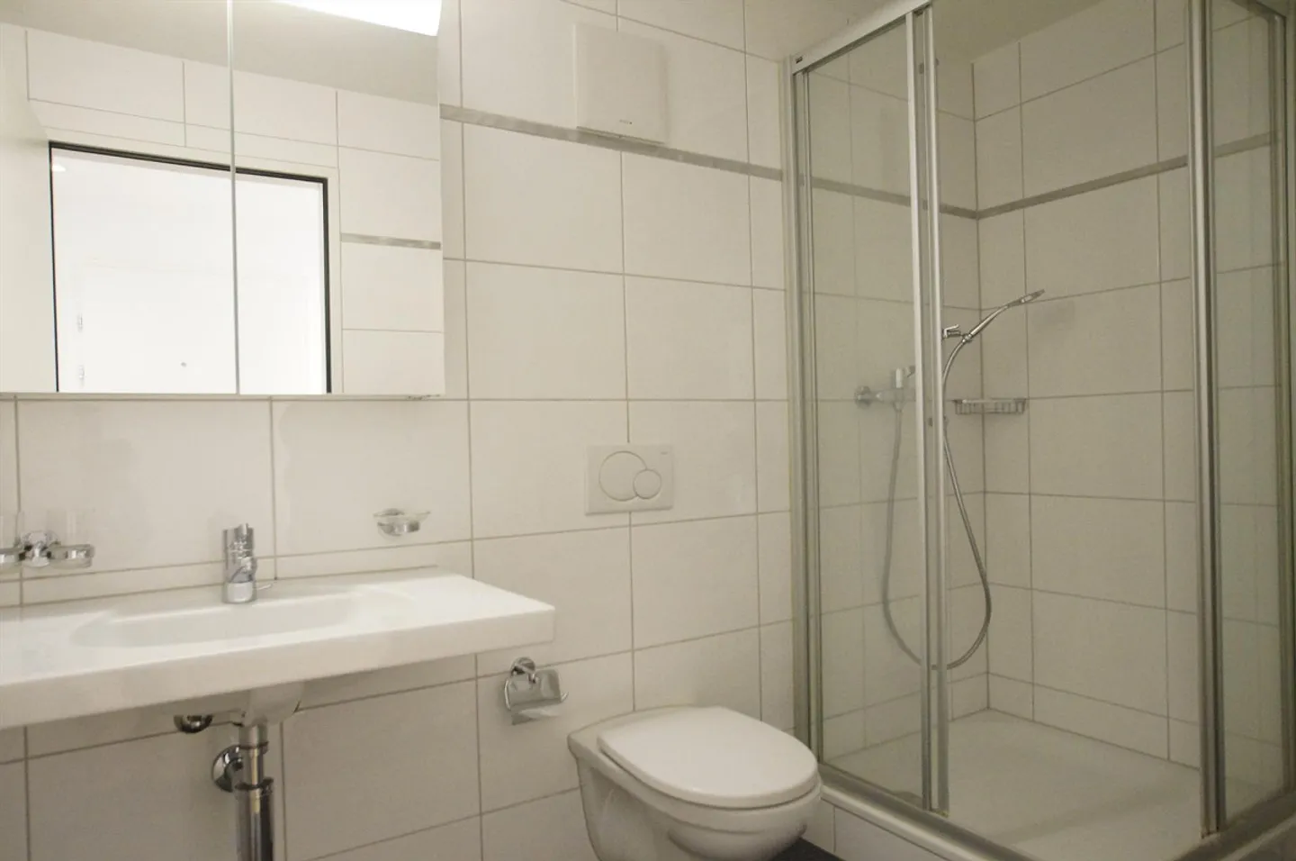 Spacious 4.5-room apartment for rent in Cham - Photo 7 of 8