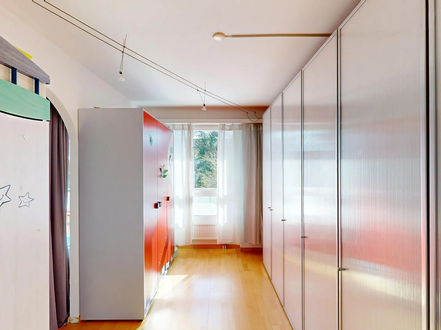 Maison individuelle de 6 pièces dans un emplacement central - Photo 9 sur 17