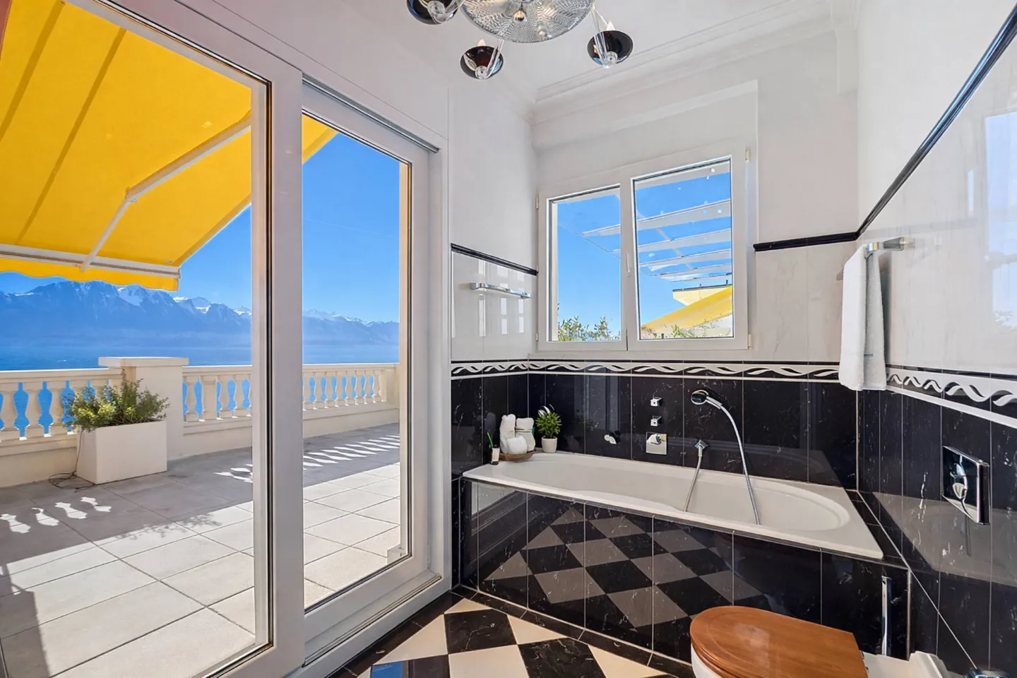 Posizione da sogno Bellissimo attico con vista mozzafiato - Foto 9 di 13
