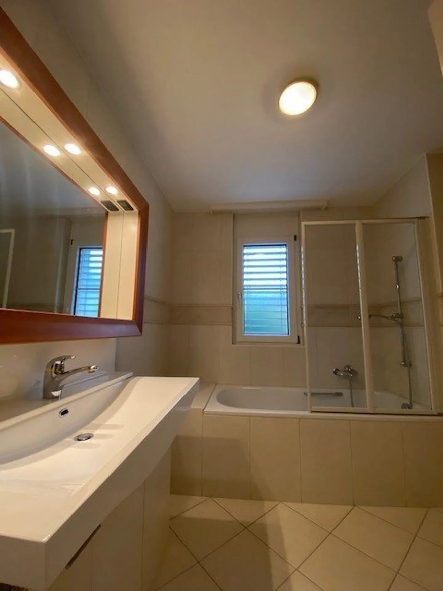 Appartement spacieux 5.5 pièces - Photo 12 sur 13