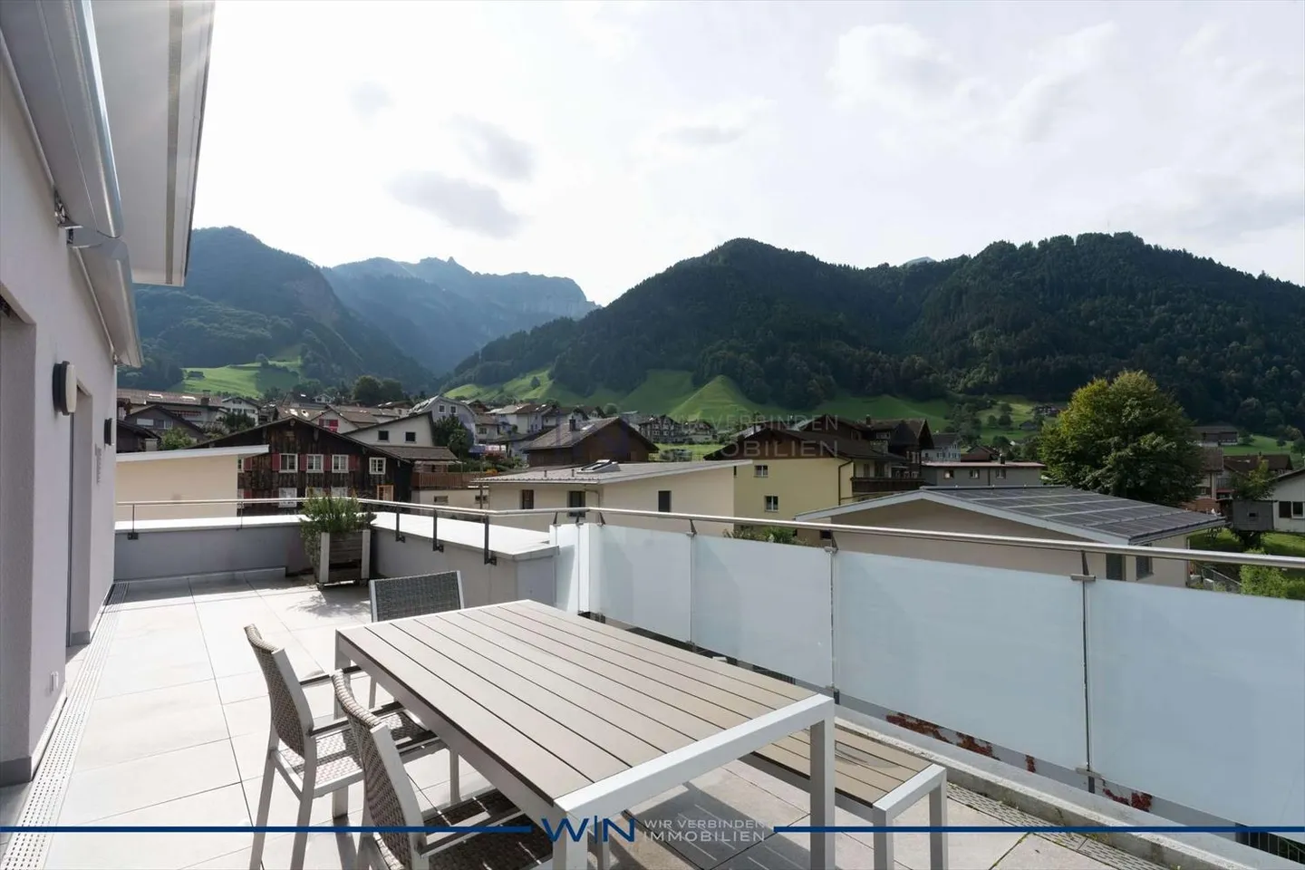 Enjoy the mountain world high above the rooftops - Photo 13 of 13