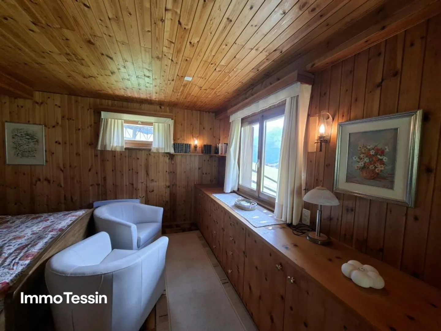 DEUXIÈME MAISON : Magnifique chalet avec un travail du bois raffiné et un appartement d'invité... - Photo 12 sur 13