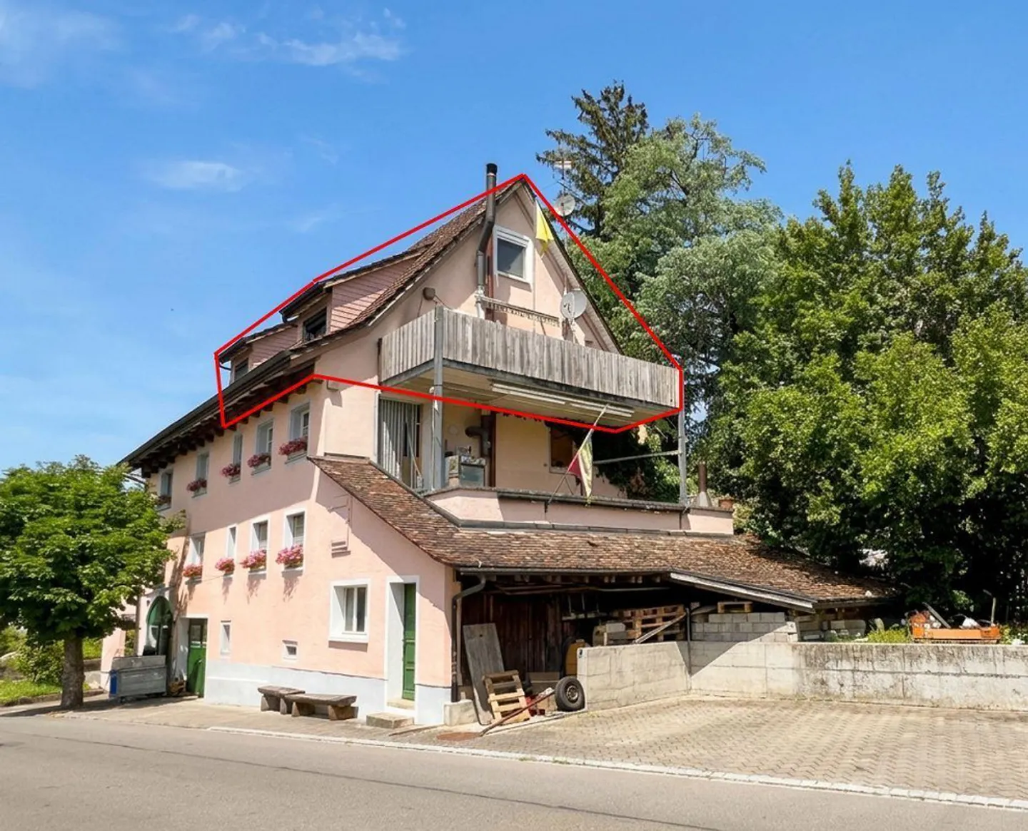 Spacious 4.5-room maisonette apartment in Oberhallau - Photo 1 of 13