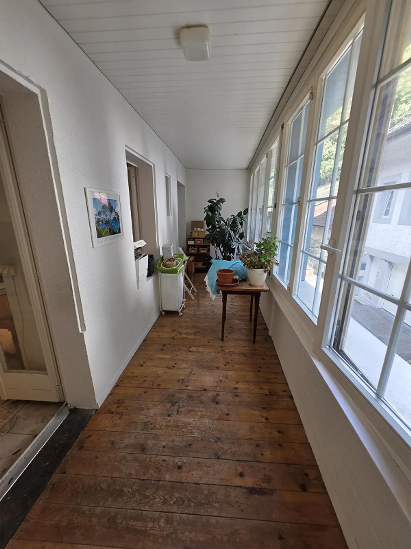 Spacious 2.5 Room Apartment Available Immediately - Photo 5 of 13