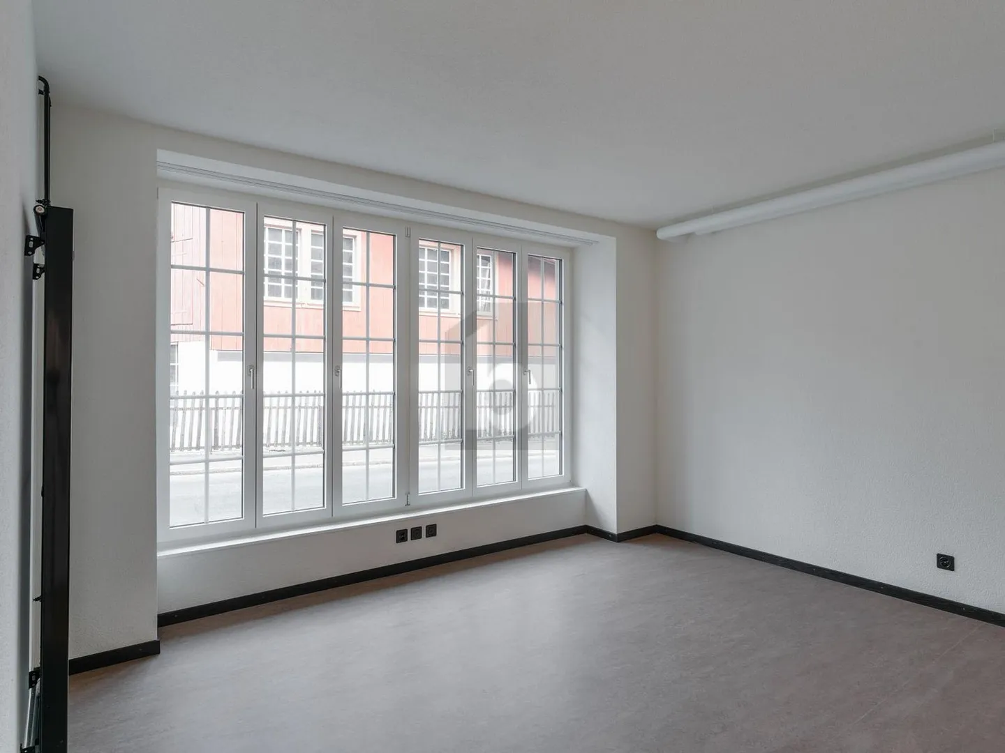 SMART SPACE: OFFICE/PRACTICE IN PRIME LOCATION - Photo 1 of 6