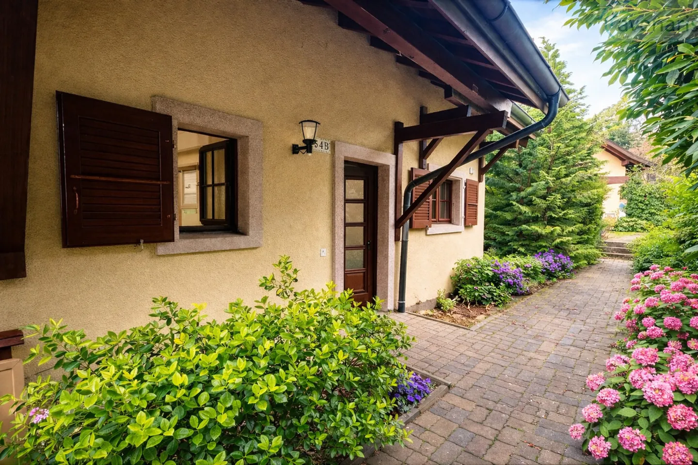 Casa bifamiliare con vista esclusiva sul Lago di Ginevra e sulle montagne - Foto 3 di 17