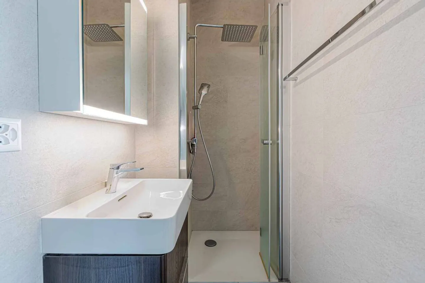 GERÄUMIGE 5-ZIMMER-WOHNUNG - Foto 9 von 10