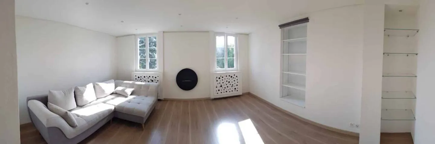 Charmante maison mitoyenne de 4½ pièces avec jardin et place de parc - Photo 4 sur 12