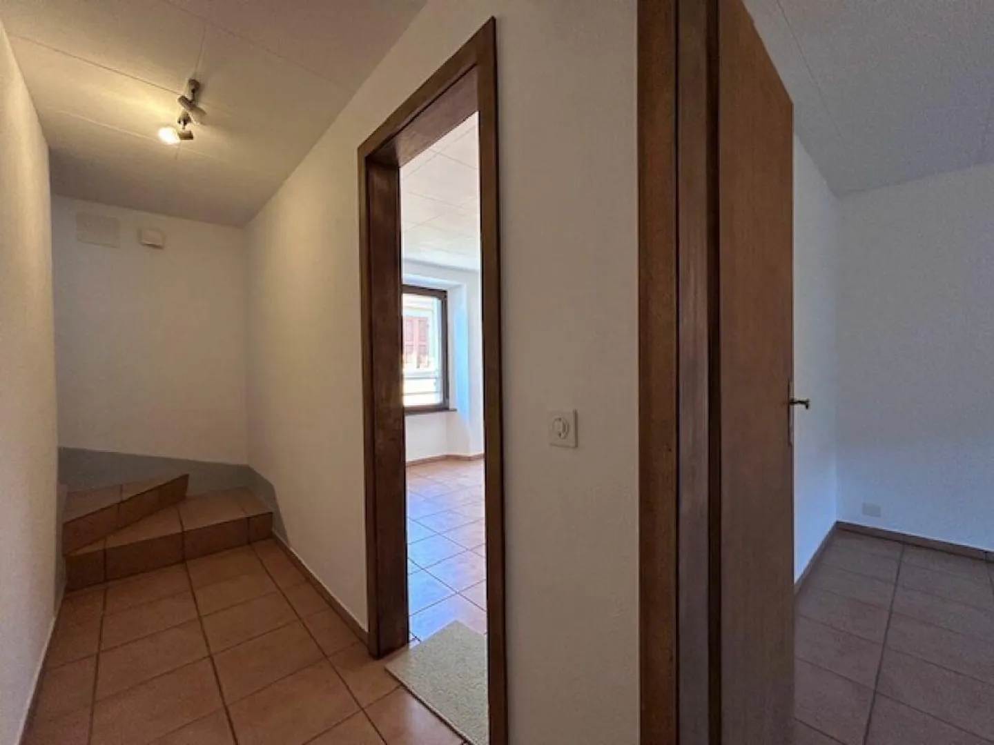 4.5 ROOM DUPLEX APARTMENT WITH GARDEN - Photo 5 of 19