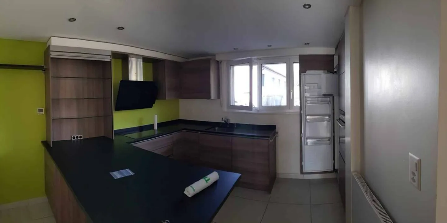 Charmante maison mitoyenne de 4½ pièces avec jardin et place de parc - Photo 3 sur 12