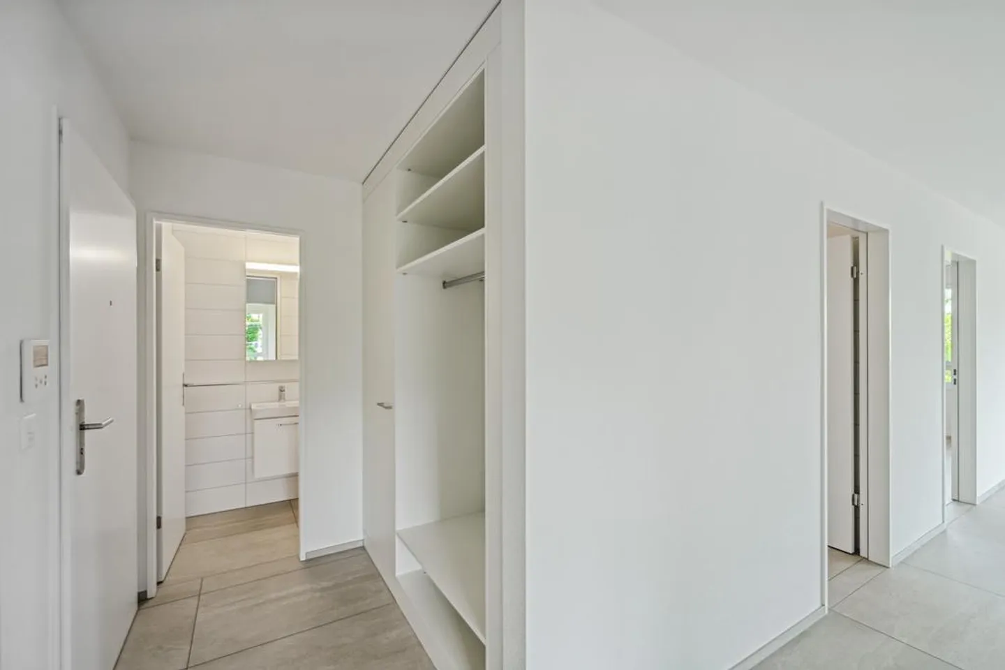 Appartement 3.5 pièces inondé de lumière - Photo 6 sur 12