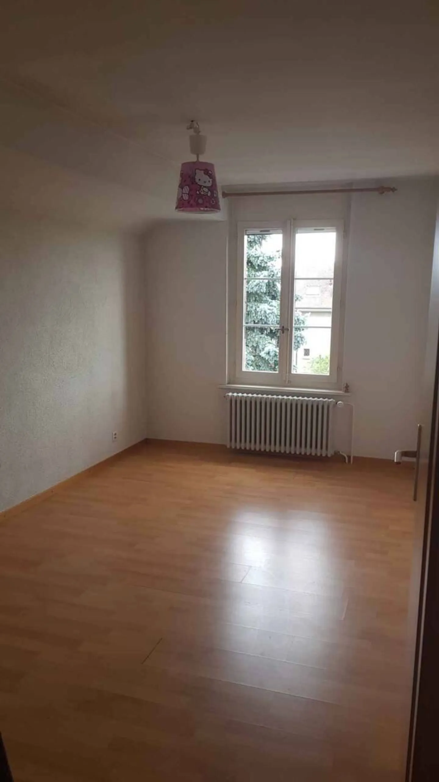 Charmante maison mitoyenne de 4½ pièces avec jardin et place de parc - Photo 6 sur 12