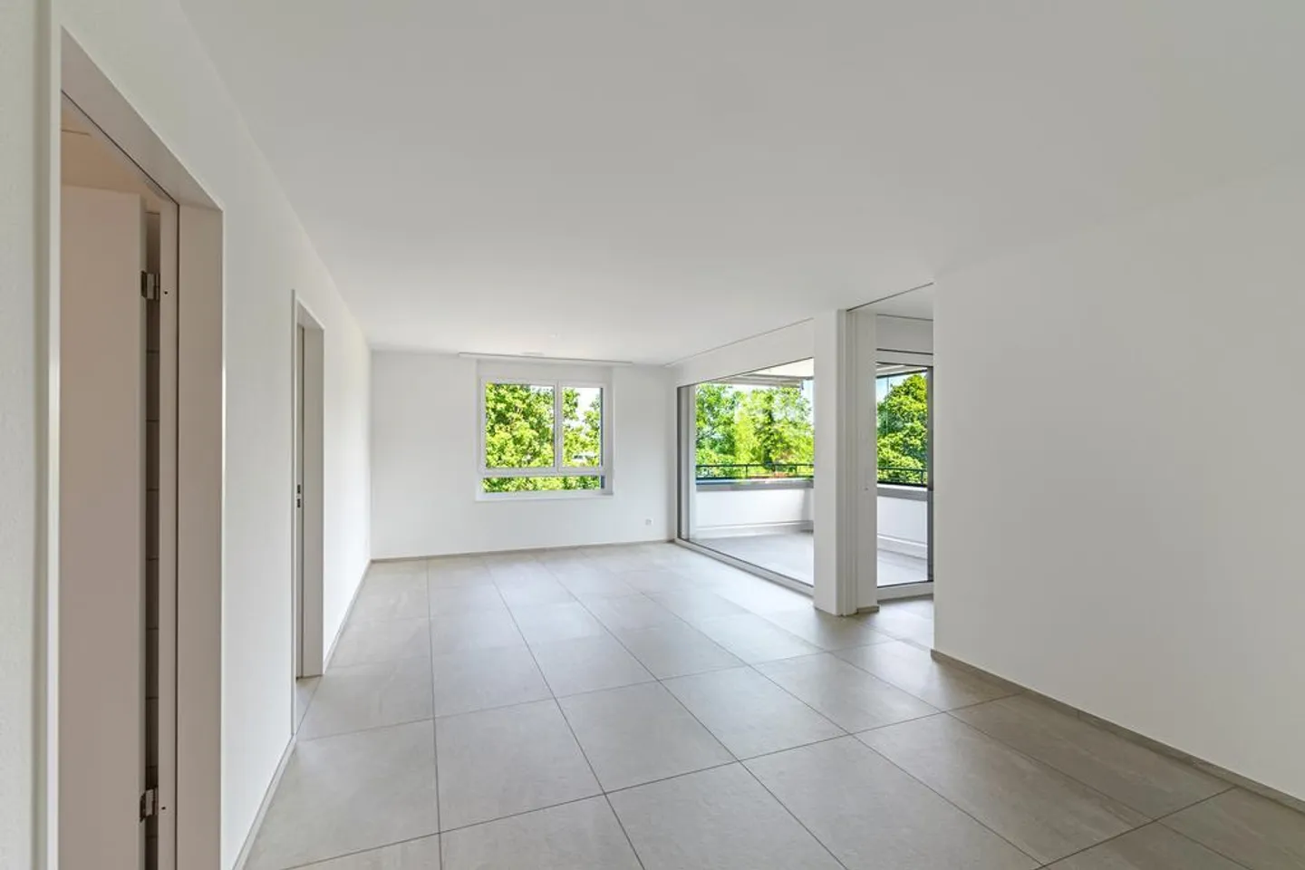 Appartement 3.5 pièces inondé de lumière - Photo 8 sur 12