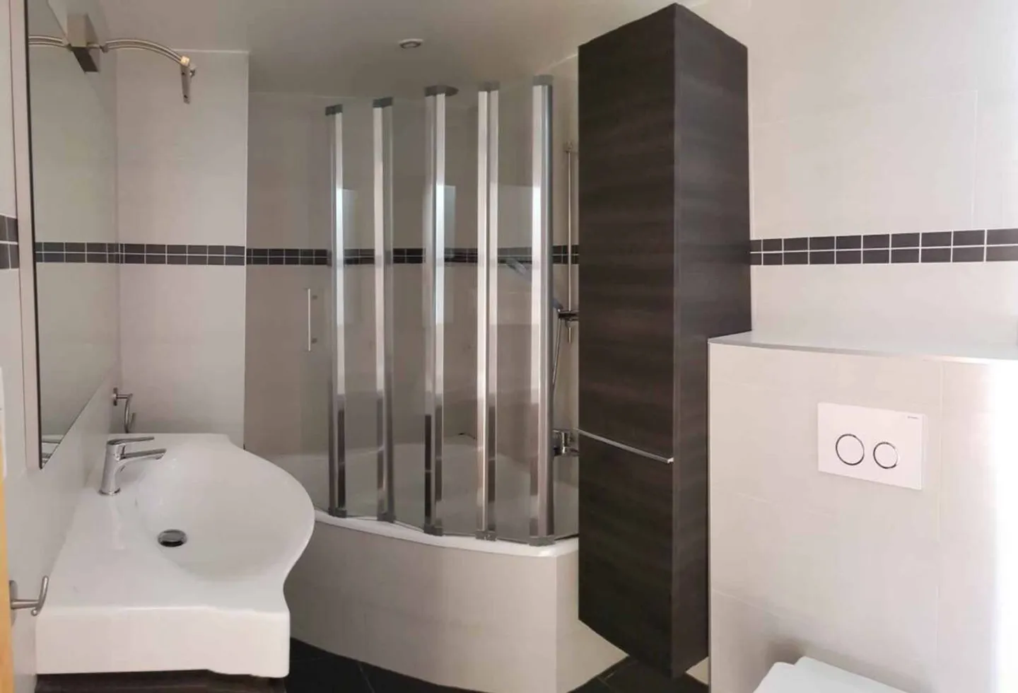 Charmante maison mitoyenne de 4½ pièces avec jardin et place de parc - Photo 8 sur 12