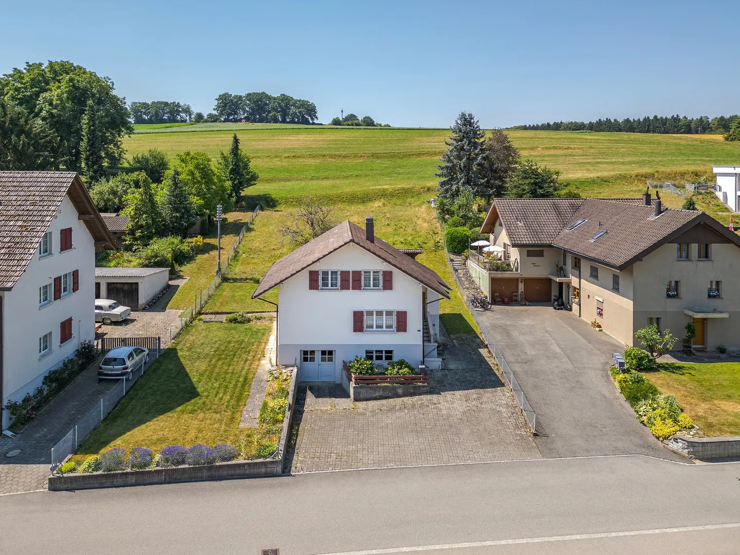 Viel Platz, viel Charme, viel Potenzial – Einfamilienhaus in Gurmels - Photo 2 of 17