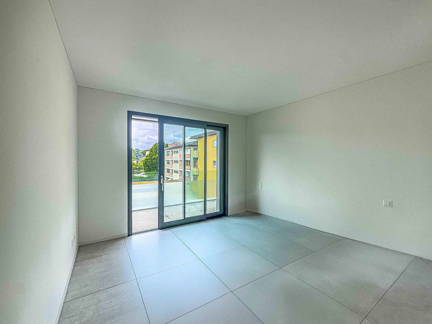 Moderno 2.5 locali in affitto a Stabio - Foto 3 di 4