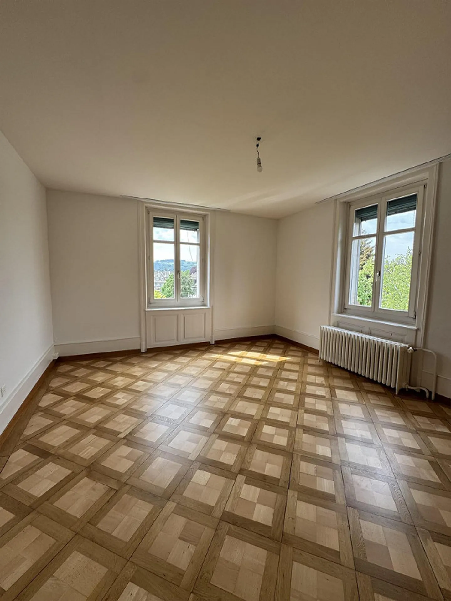 Charming 4.5-room old building apartment in a central location in Bern - Photo 8 of 11