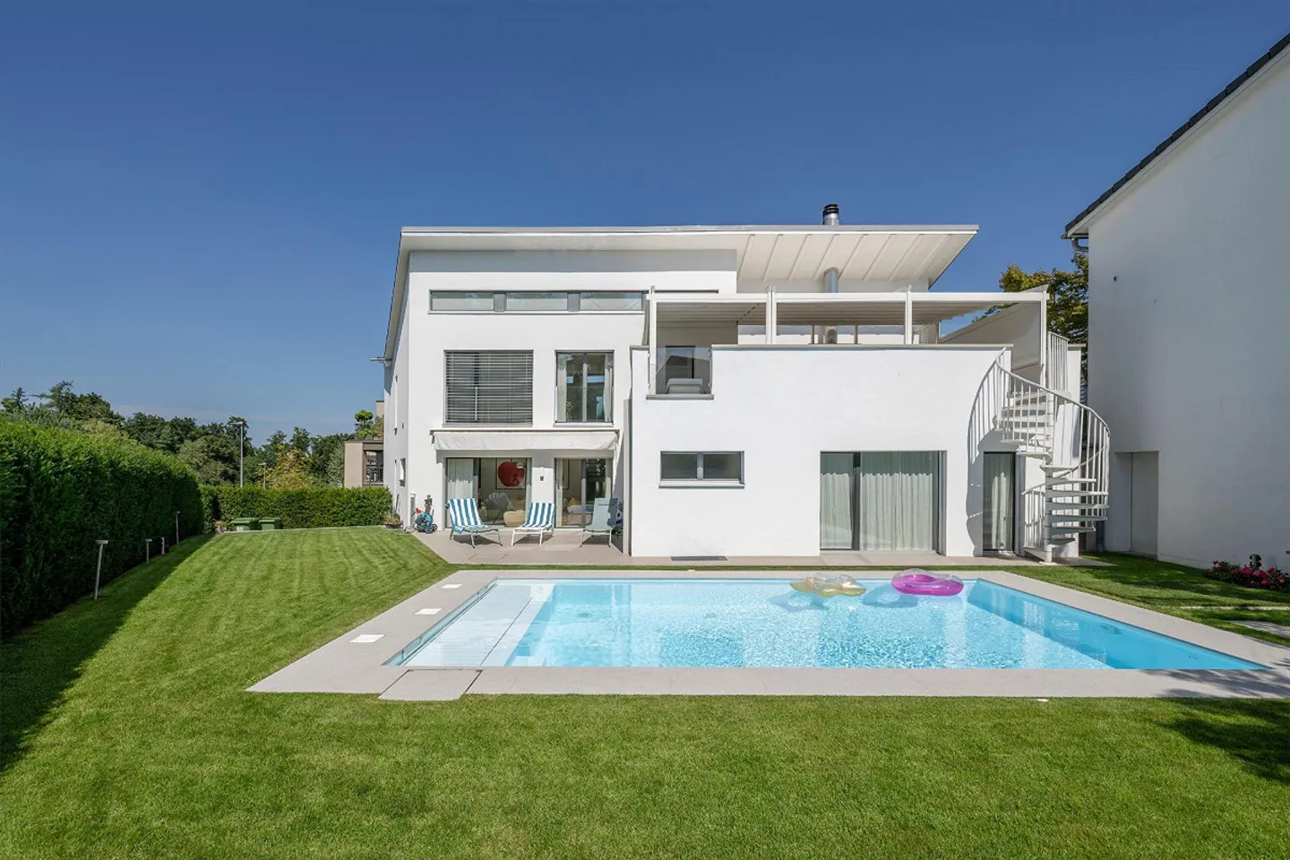 Exklusives Einfamilienhaus am Zürichberg - Foto 1 von 8