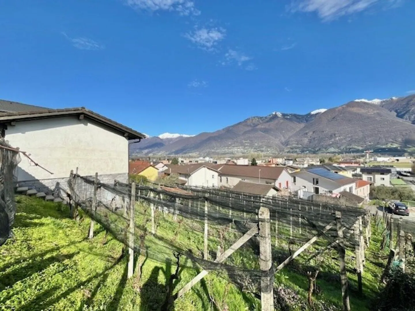 Terrain constructible à vendre - Photo 6 sur 11