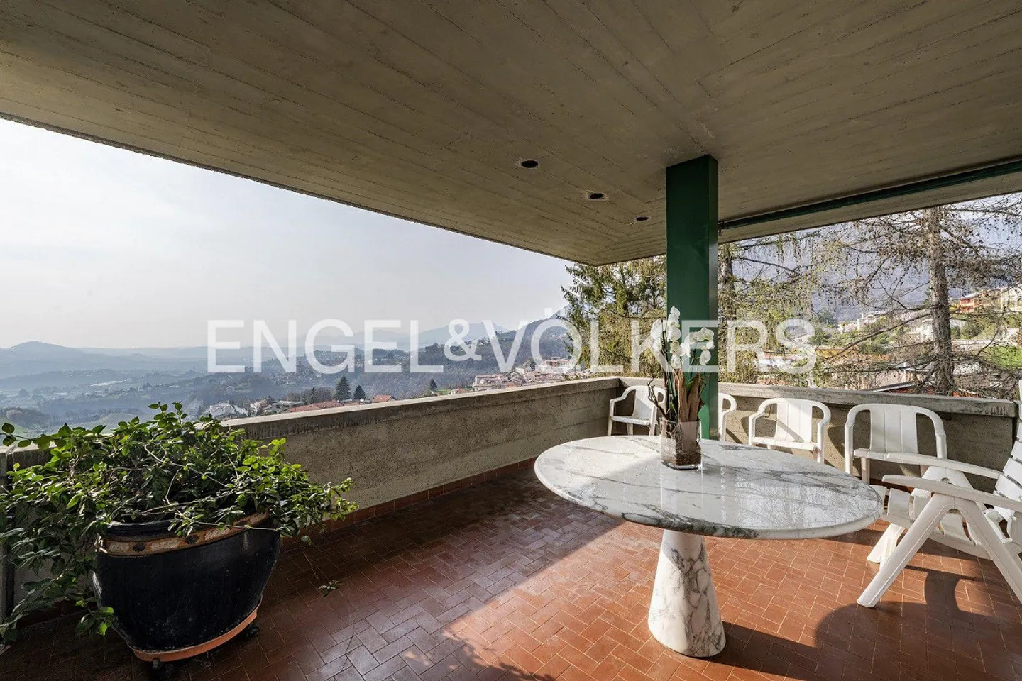 Villa moderna con piscina e appartamento indipendente - Foto 10 di 15