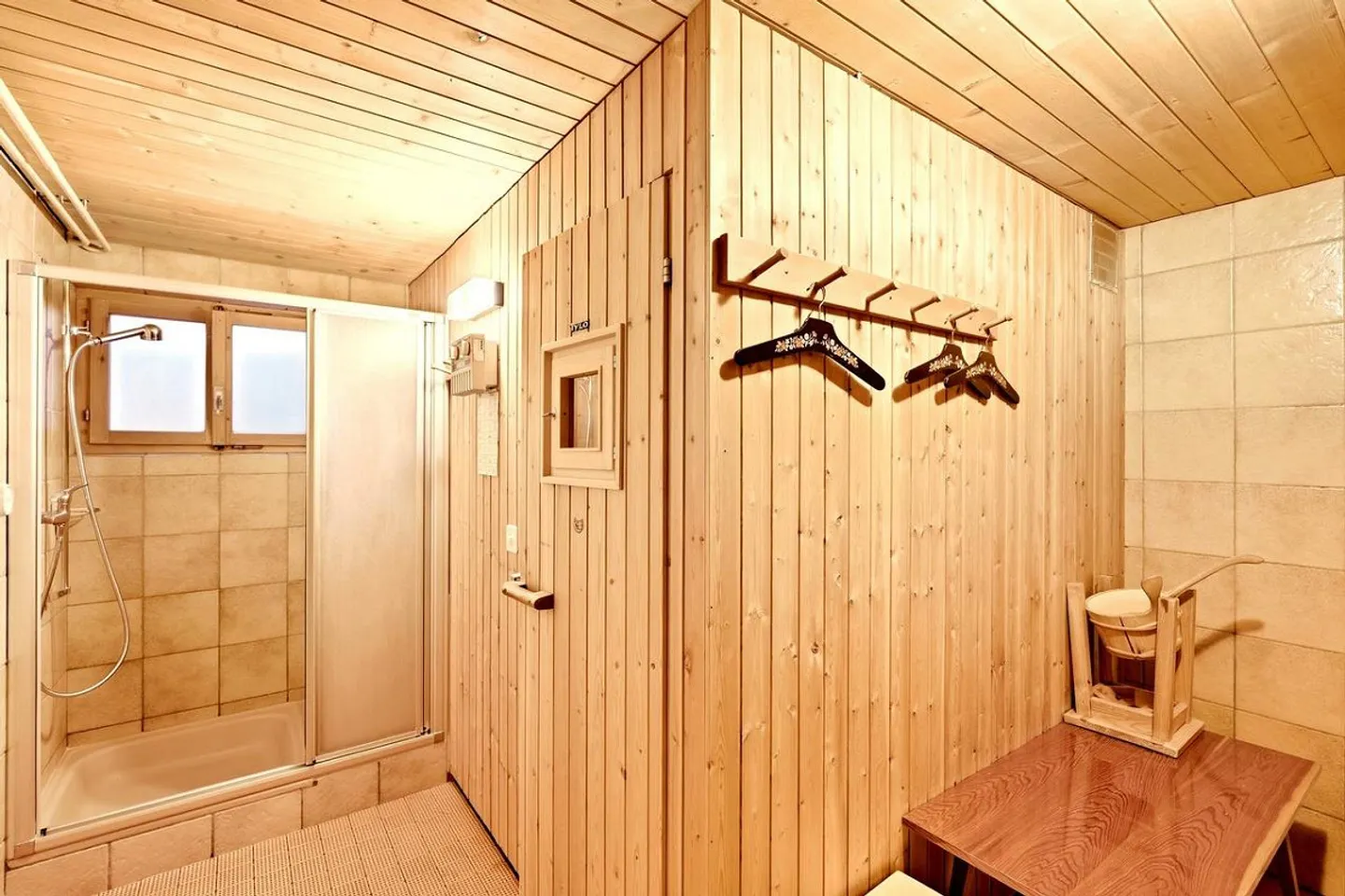 Alpine Dream Home with Panoramic View in Château-d'OEx - Photo 20 of 23