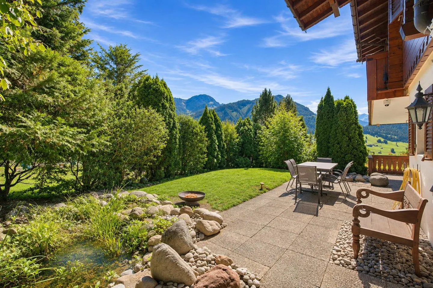 Alpine Dream Home with Panoramic View in Château-d'OEx - Photo 21 of 23