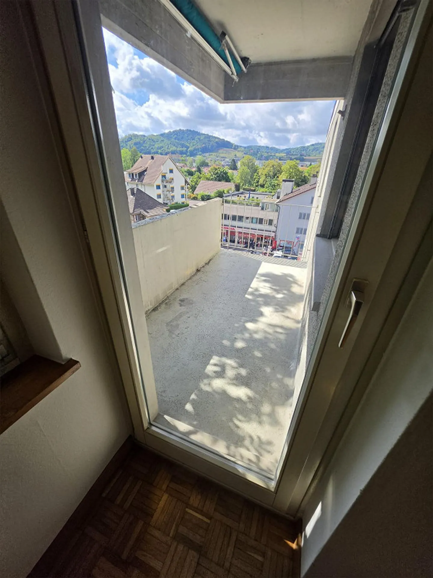 Looking for tenant - Photo 1 of 7