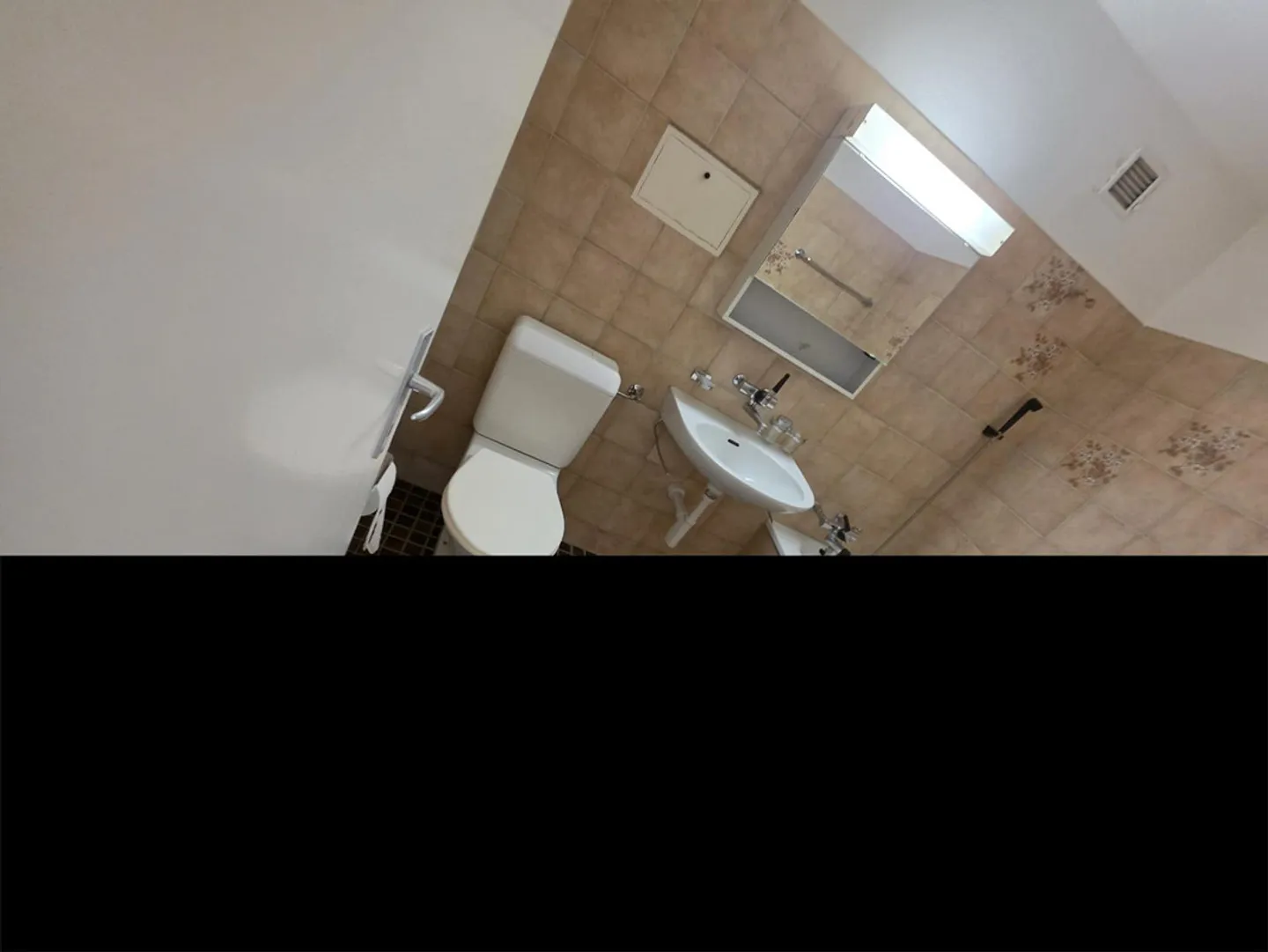 Looking for tenant - Photo 2 of 7
