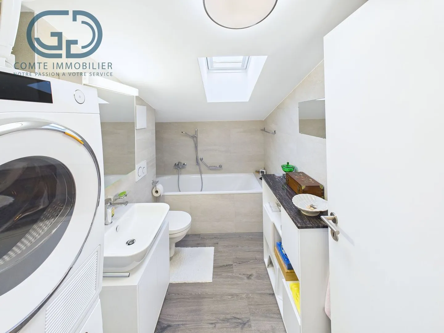 Superbe appartement en attique de 5.5 pièces avec grande terrasse - Photo 12 sur 13