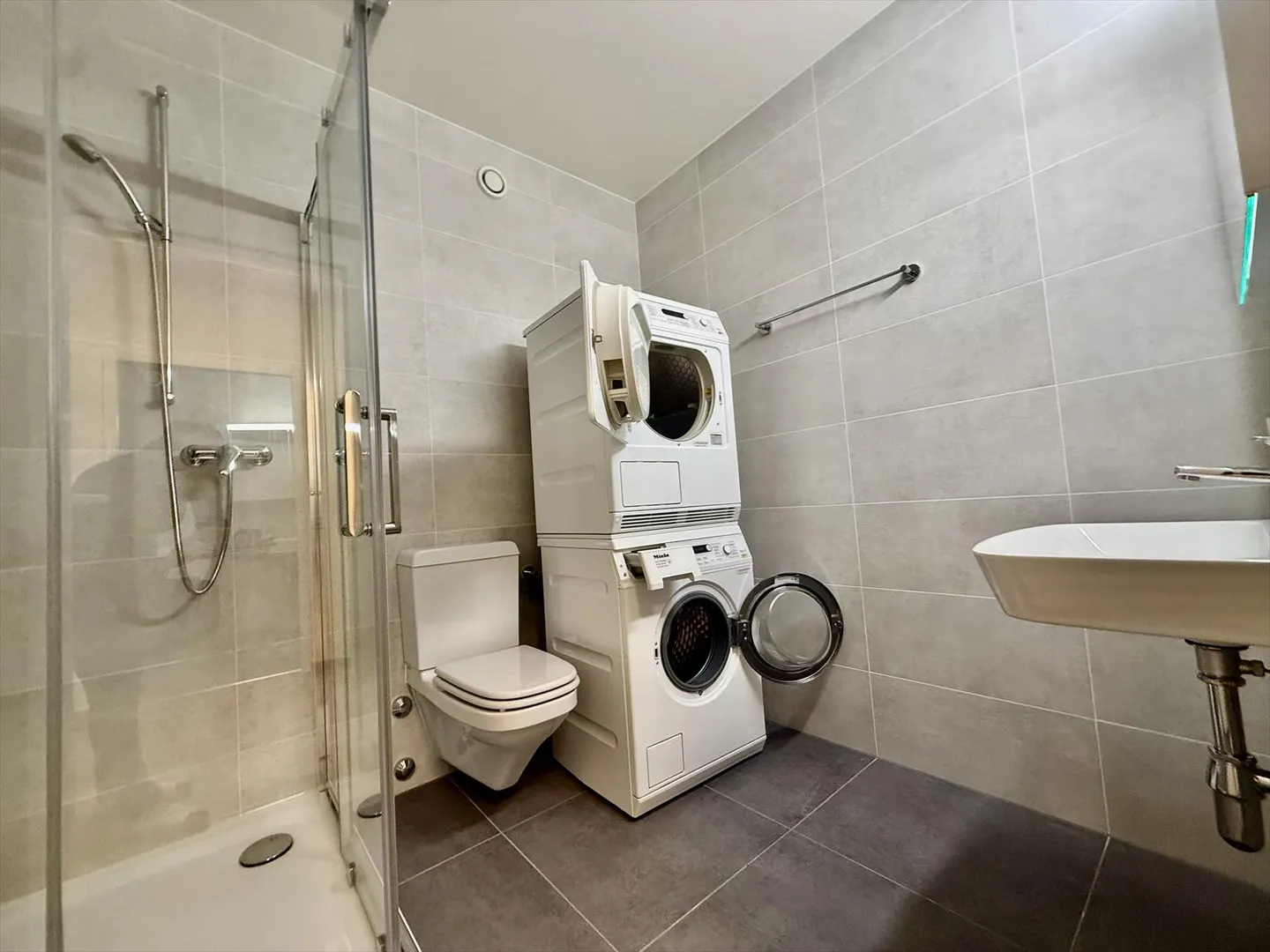 Appartement 6 pièces - Photo 7 sur 9