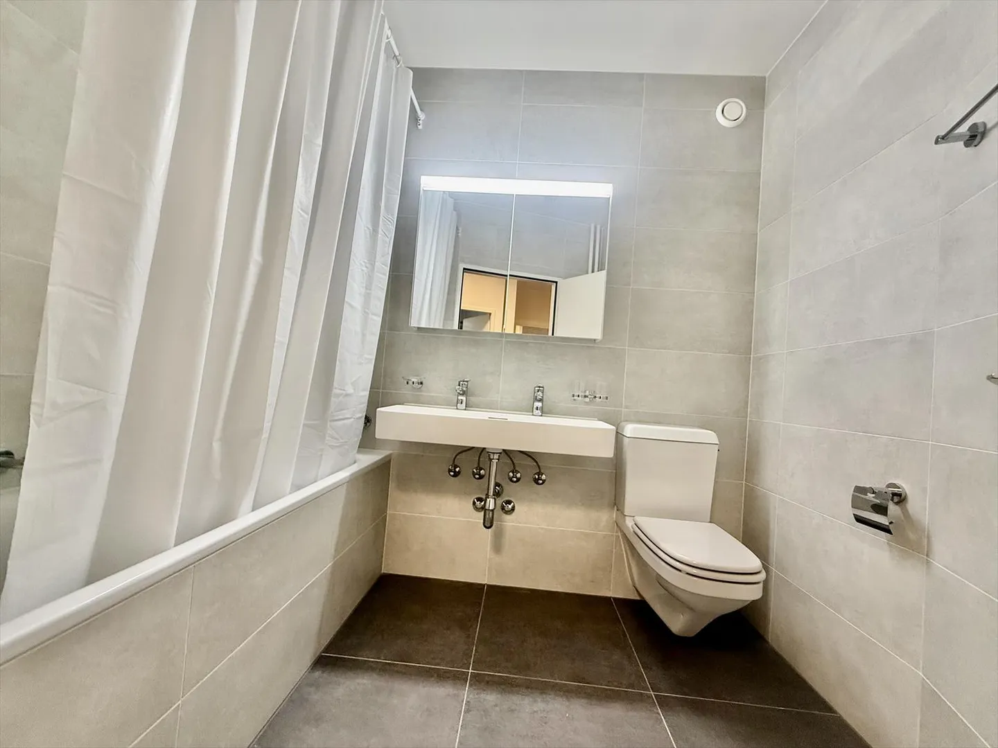 Appartement 6 pièces - Photo 8 sur 9