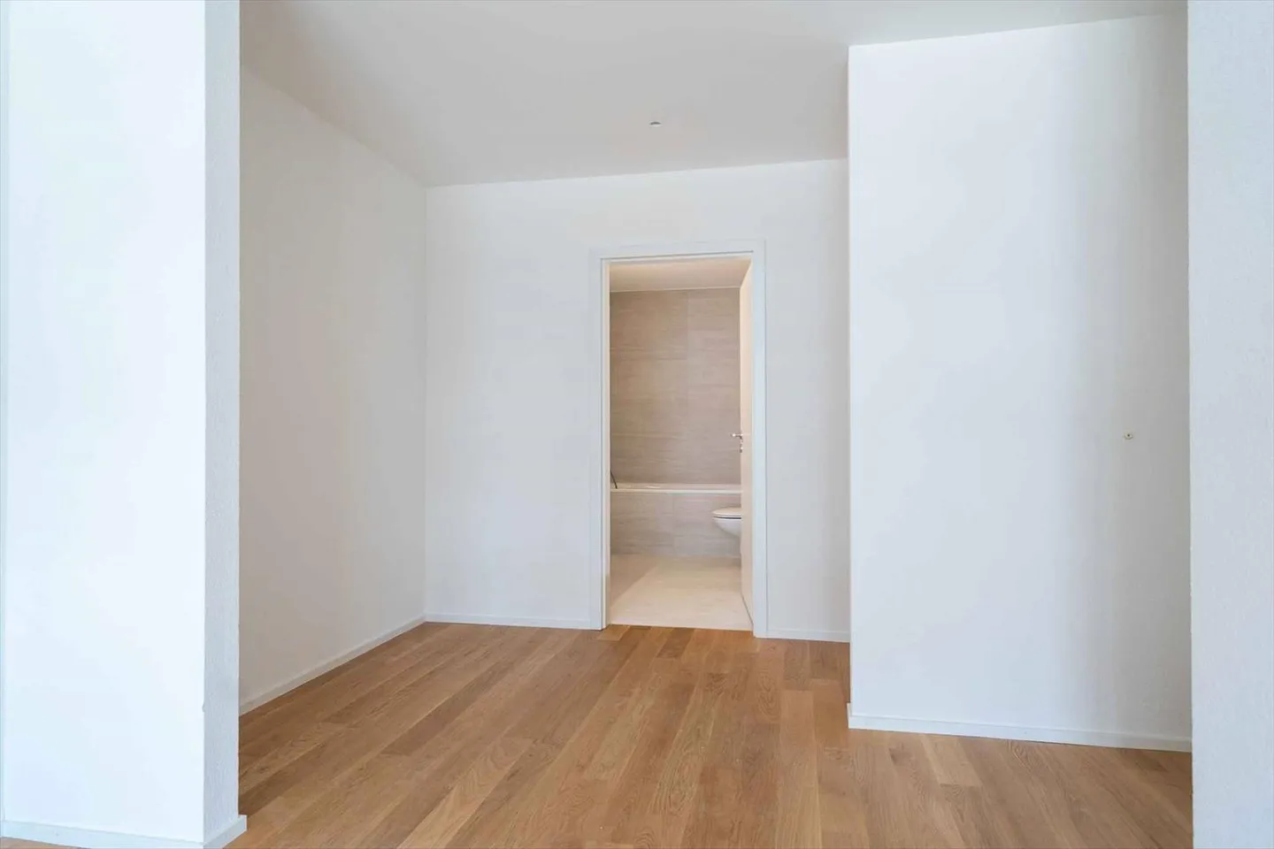 Appartamento con 4,5 stanze e balconi coperti - Foto 8 di 13