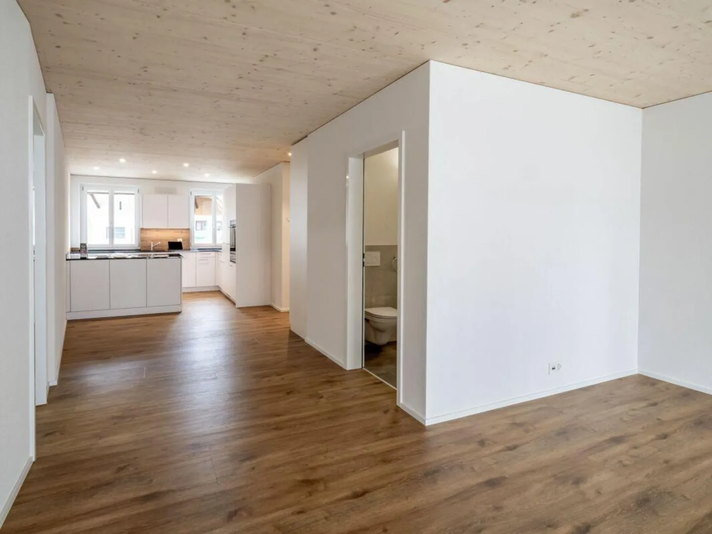 Modern 2.5-room garden apartment for rent - Photo 3 of 10