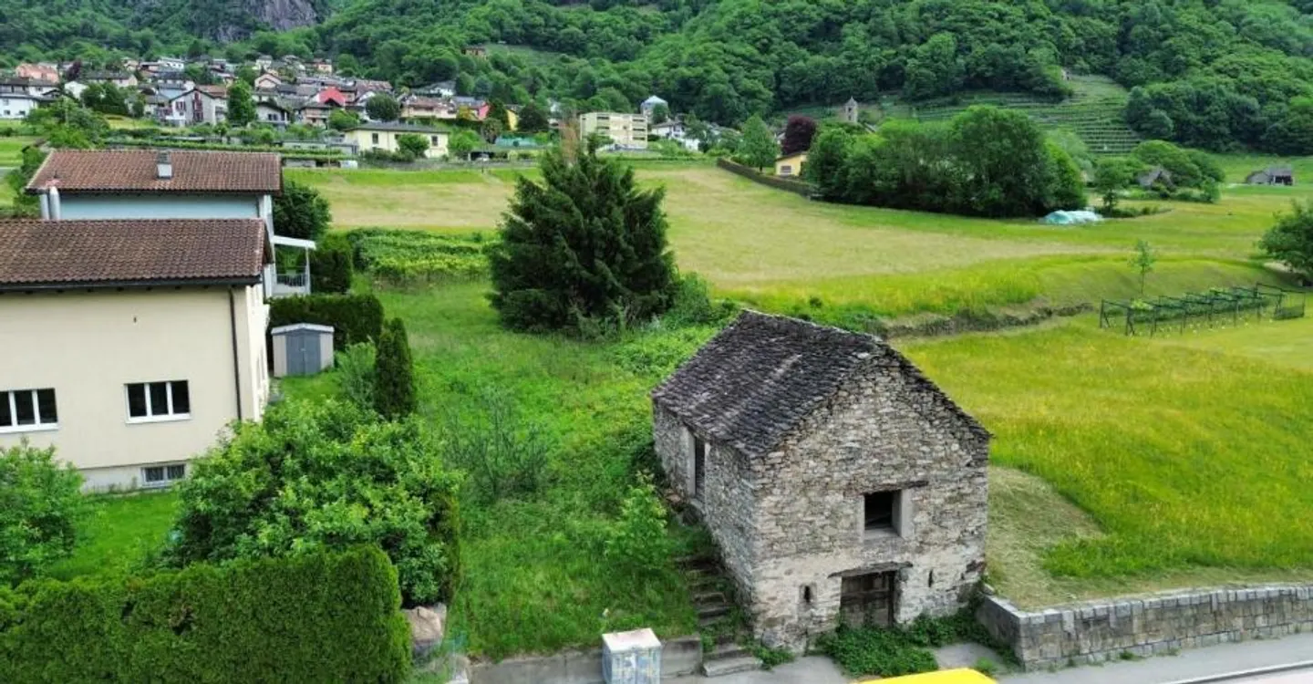 Terreno edificabile con potenziale a Claro - Foto 7 di 7