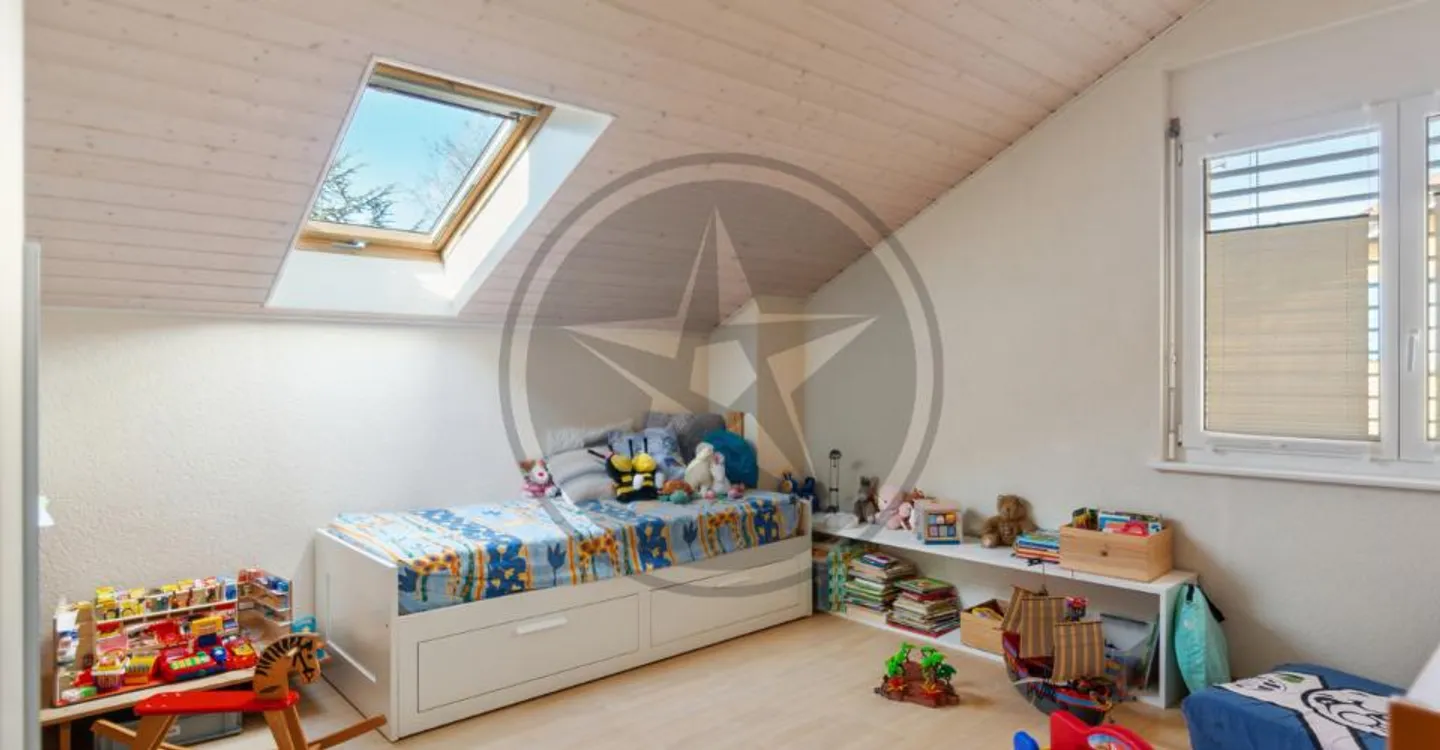 Duplex spacieux avec atelier - Photo 3 sur 10
