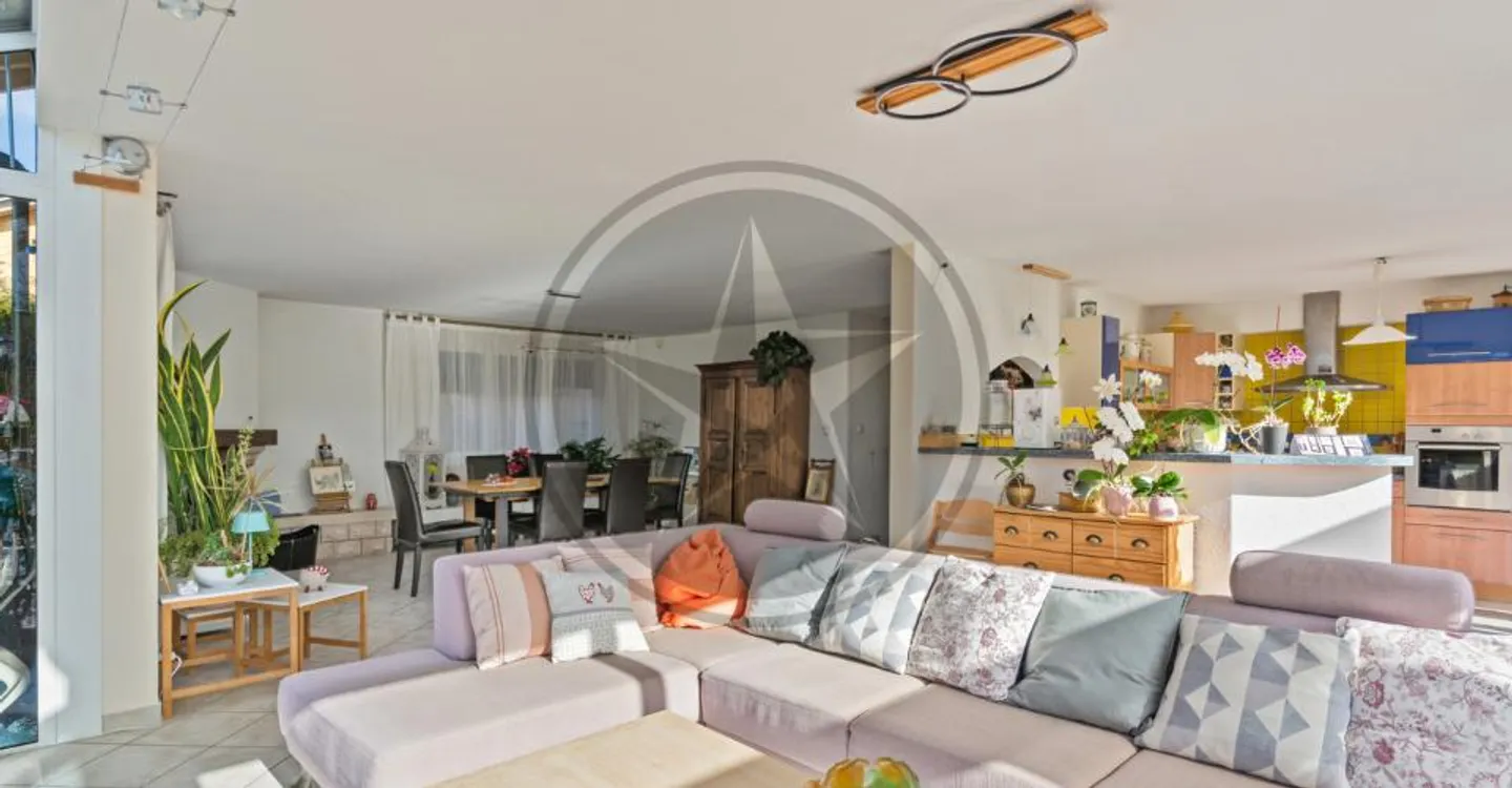 Duplex spacieux avec atelier - Photo 4 sur 10