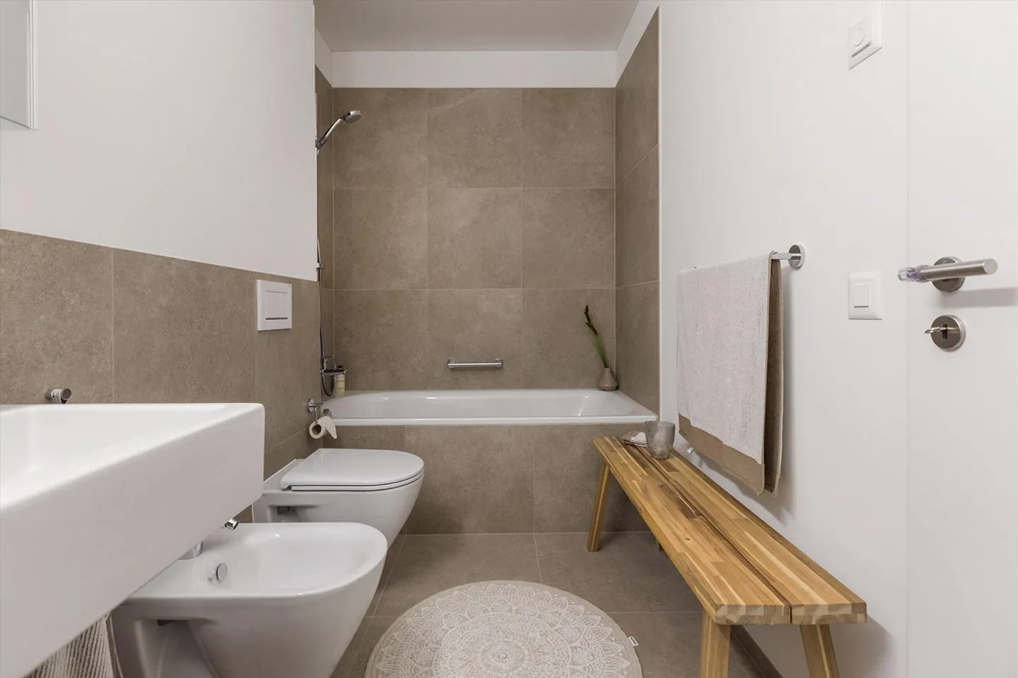 Close to the highway entrances - Photo 7 of 10