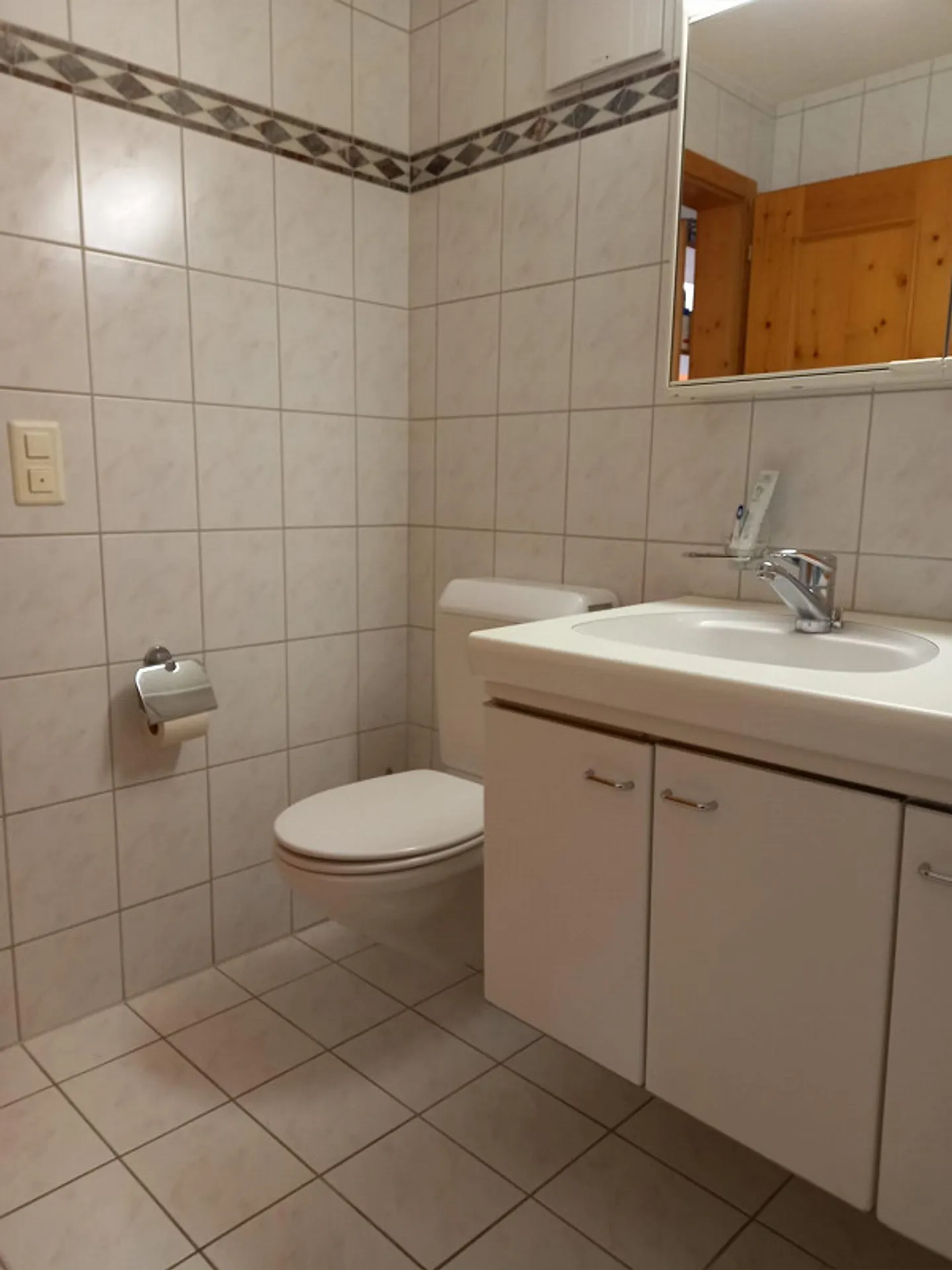 Your new home in Felsberg - renovated 2.5-room apartment - Photo 4 of 6