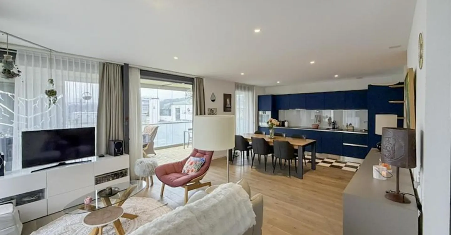 3.5-room apartment with magnificent veranda - Bulle - Photo 5 of 13