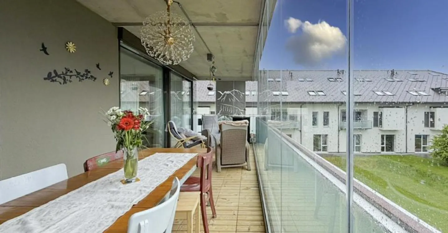 3.5-room apartment with magnificent veranda - Bulle - Photo 8 of 13