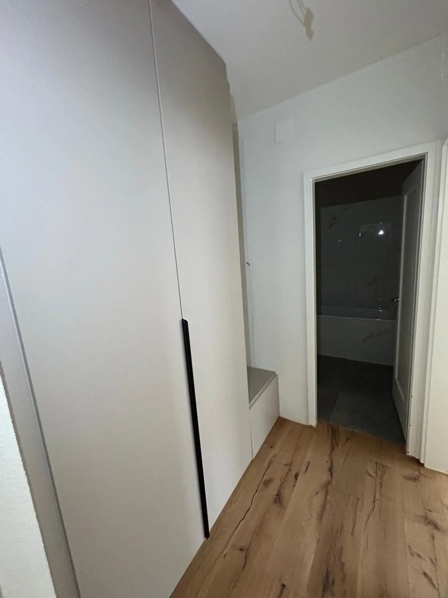 Appartamento moderno e spazioso di 4 stanze in affitto - Foto 6 di 11