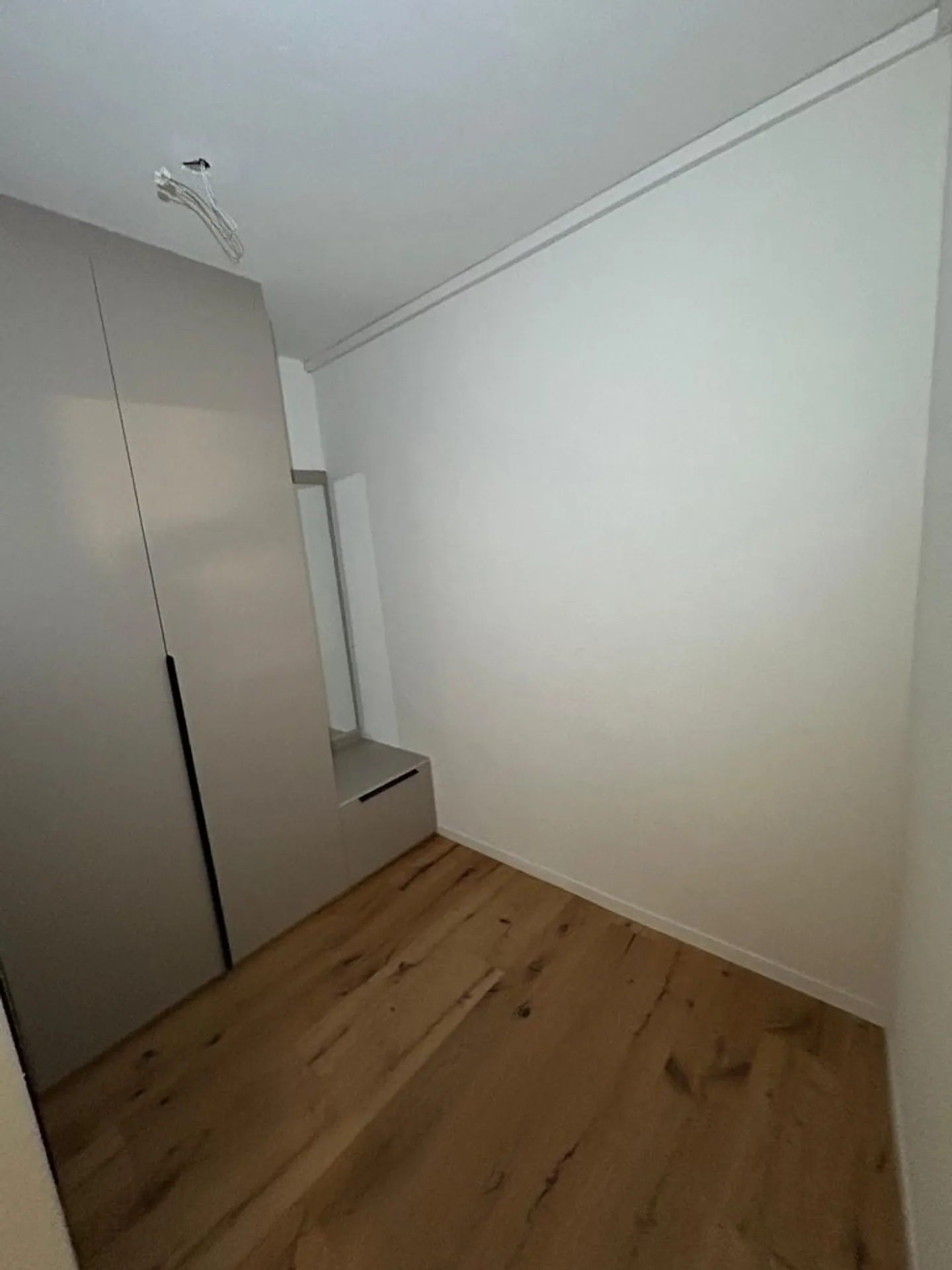 Appartamento moderno e spazioso di 4 stanze in affitto - Foto 7 di 11