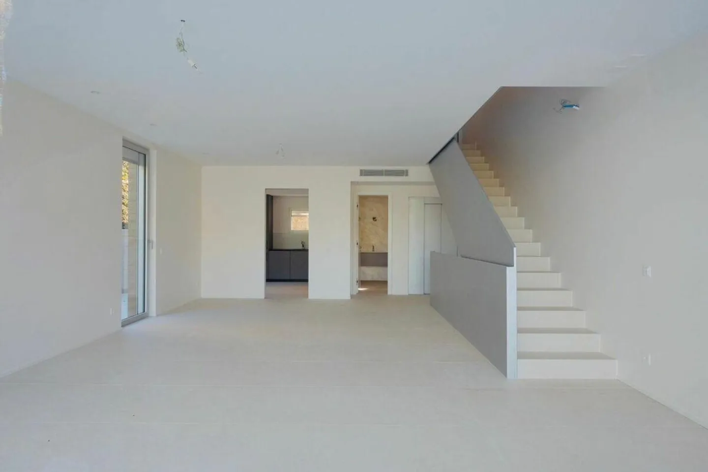 SORENGO · HIGH-QUALITY TRIPLEX WITH GARDEN · EMBEDDED IN NATURE - Photo 6 of 13