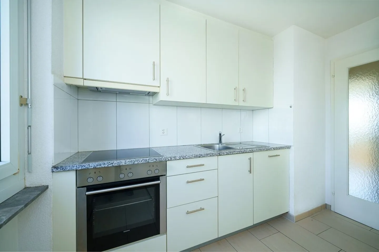 Bright 3-room apartment with balcony in Pratteln - Photo 4 of 9