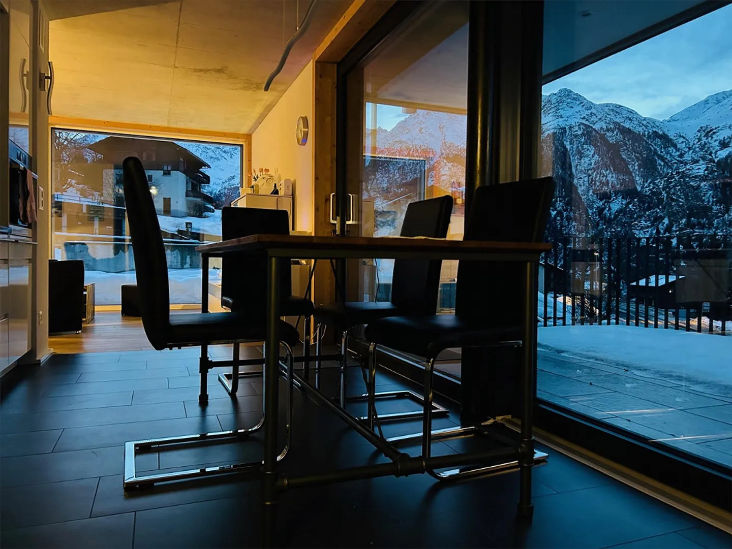 Condominium de 3,5 pièces luxueux à Grächen ensoleillé - Photo 16 sur 18