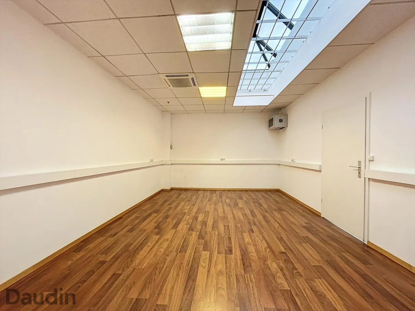 Ufficio di circa 97m2 a Meyrin - Foto 4 di 5