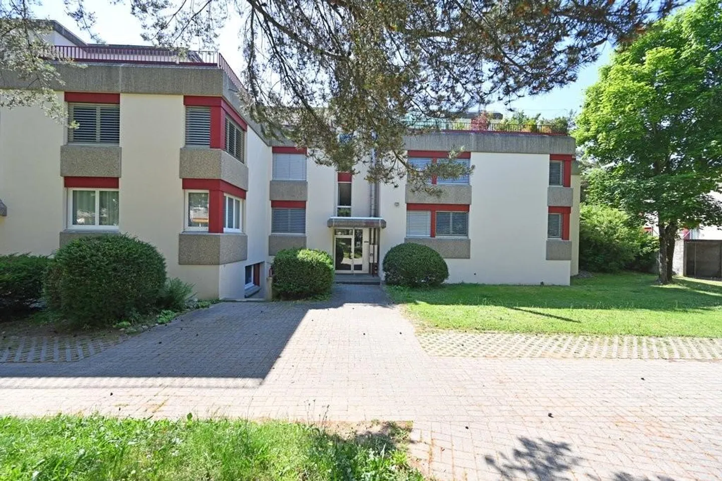 Bastelraum in grüner Lage - Foto 1 von 6